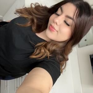 Meet your Posher, Elena